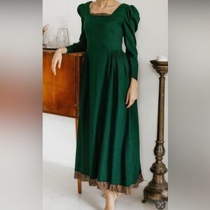 Elegant Green Long Sleeve Dress
